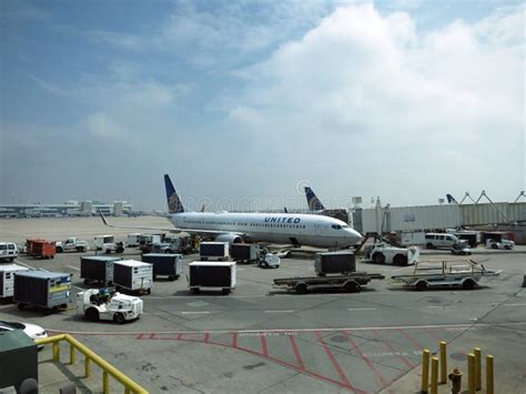 Aviones De Las Naciones Unidas Estacionados En El Aeropuerto