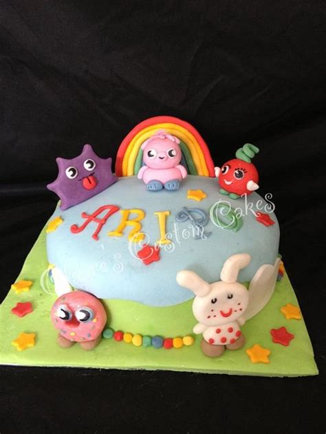 Moshi monsters cake - Decorated Cake by Claire willmott - CakesDecor