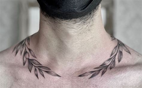 Pin By Ito Schimitt On Decalques Cool Chest Tattoos Olive Tattoo Collar Bone Tattoo For Men