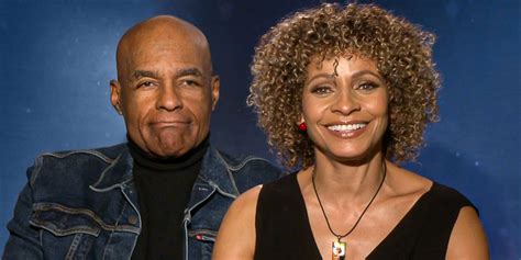 Michael Dorn et Michelle Hurd dans la dernière saison Crumpe