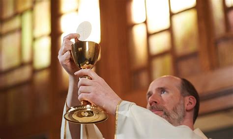 How To Become A Eucharistic Minister Religious Degrees