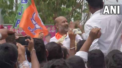 Hours After His Release Telangana Bjp Chief Holds Grand Roadshow