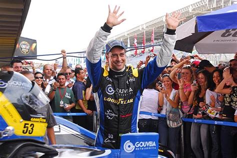 Personagem Gay De Marcello Antony Revolta Piloto Da Stock Car Ilustrada Folha