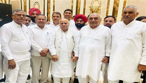 Bjp Government In Haryana Loses Majority As 3 Independent Mlas Support Congress