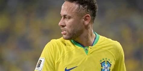 Foot Neymar Opéré “avec Succès” Au Brésil Le Progrès Egyptien