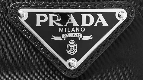 Prada Logo histoire signification de l emblème