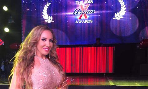 Richelle Ryan Wins Urban X Award For Milf Of The Year Avn