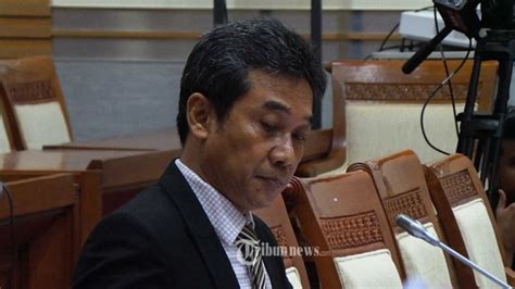 Profil Sujanarko Direktur Kpk Penerima Penghargaan Dari Jokowi Yang