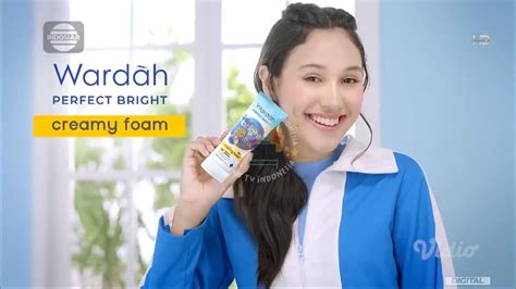 Iklan Wardah Perfect Bright Berry Bright Creamy Foam S