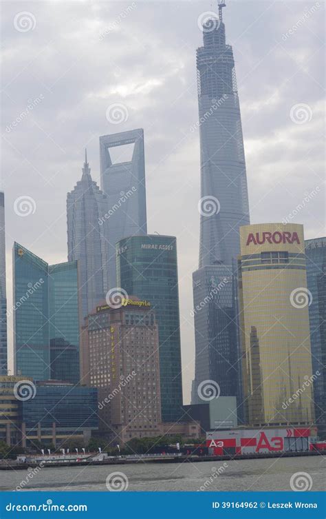 The Shanghai Tower Under Construction Editorial Photography - Image of ...