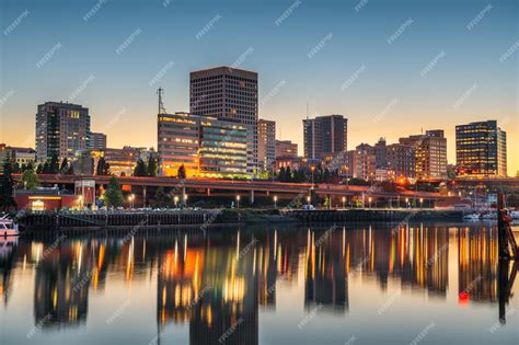 Premium Photo Tacoma Washington Usa Downtown Skyline On Commencement Bay
