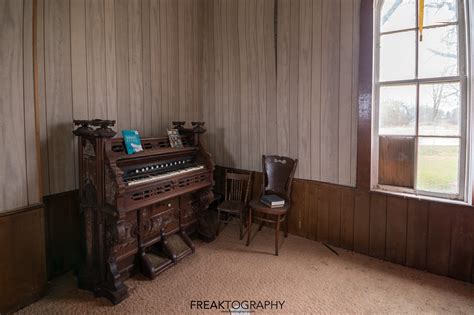 Inside an Abandoned Church in Rural Ontario | Abandoned Churches | FREAKTOGRAPHY