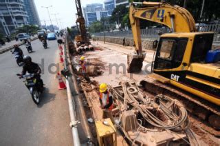 Pembangunan Jalan Layang Non Tol Kp Melayu Tanah Abang DATATEMPO