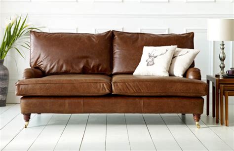 Downton Vintage Leather Sofa | The Chesterfield Company