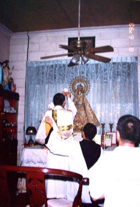 Elevation Of The Sacred Host Private Latin Tridentine Mass Flickr