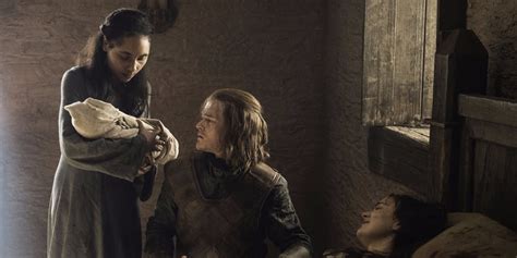 19 "Game Of Thrones" Theories And Questions That Will Make You Shout, "I Need To Know The Answer ...