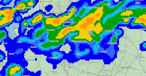 Greater Manchester weekend weather: Warm and dry until showers on ...