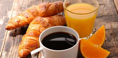 Café con Croissant Zumo de naranja natural Bar Seijo