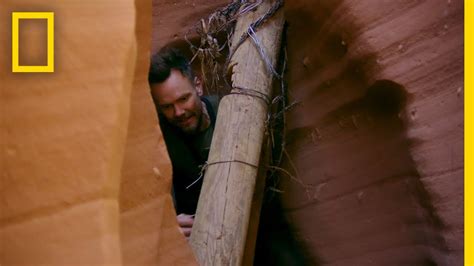 Joel McHale 'Running Wild' With Bear Grylls in This Clip! - Dankanator