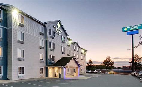 Extended Stay Hotels Charlotte, NC | WoodSpring Suites