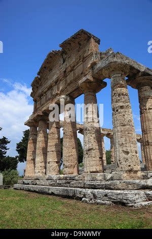 El Athenaion Ceres O Templo De Atenea Templo De Paestum Campania