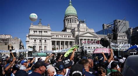 Los Piqueteros Buscan Mostrar Fuerza Y Se Movilizan Al Congreso Contra