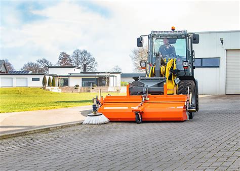 Bema Sweezy 25 Dual WD Kehrmaschine Mit Radantrieb Bema