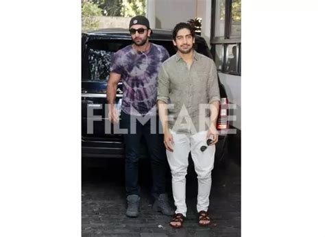 Ranbir Kapoor celebrates Christmas with family and Ayan Mukerji ...