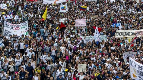 Marcha De Estudiantes Universitarios En Defensa De La Educaci N P Blica