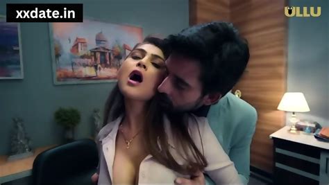 Desi Boyfriend Ne Apni Dono Hot And Sexy Girlfriends Ko Eksath Pela Lund Daal Ke Ko Ko