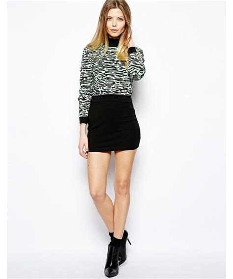 Asos（エイソス）の「asos Micro Mini Skirt（スカート）」 Wear