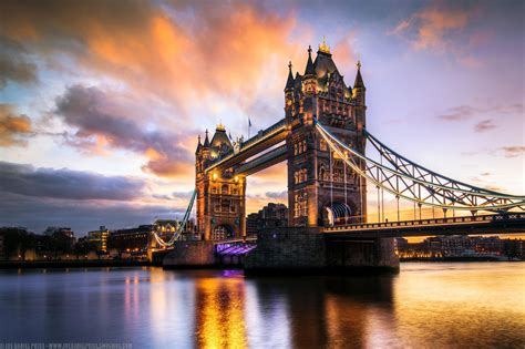 Sunrise At Tower Bridge London England Tower Bridge Tower Bridge