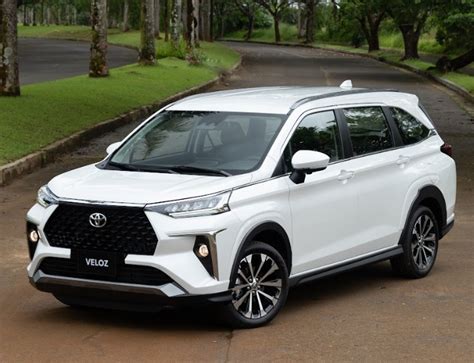 Toyota PH Launches 7 Seater Sub Compact SUV Veloz Motortech Ph