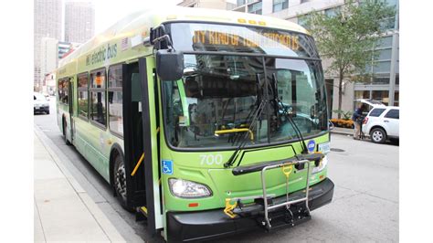 New Flyer Electric Bus Enters Service in Chicago | Mass Transit