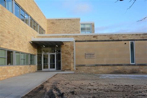 Anderson Hall reopened in time for new semester: Students marvel in the beauty of new academic ...