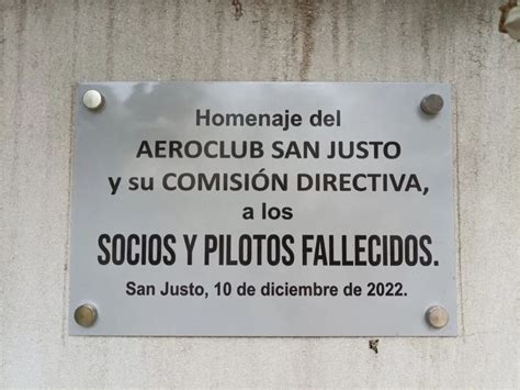 Homenaje Del Aero Club San Justo A Los Socios Y Pilotos Fallecidos