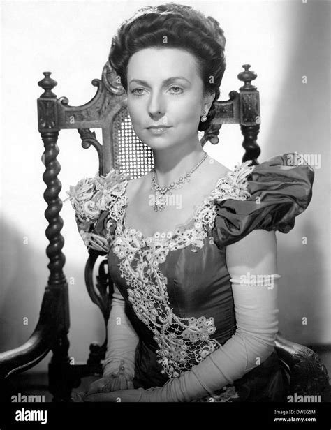 Agnes Moorehead On Set Of The Film The Magnificent Ambersons Stock