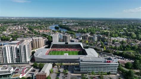 760 Brentford Stadium Stock Videos Footage And 4k Video Clips Getty