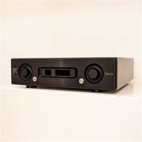 Ayre Ax Twenty Integrated Amplifier Kj West One