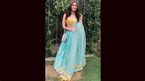 Navratri 2023 Garba Or Dandiya Night Outfit Ideas Disha Patani Alia