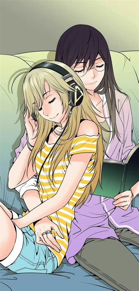 Momento de descanso para expêriente Mel e a jovem Lynn Yuri manga