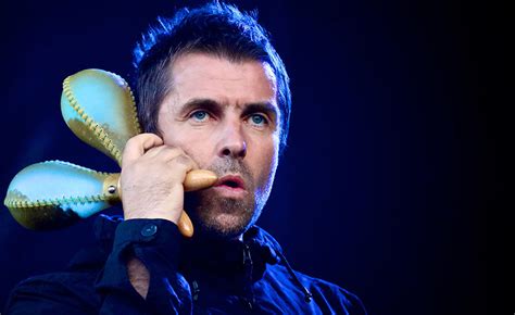 Liam Gallagher Un Retour En Force En 2024 Noël Wallpaper 2024