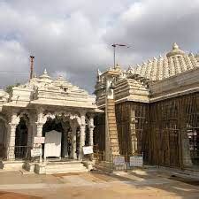 Mahudi Jain Temple, Gujarat - lightuptemples