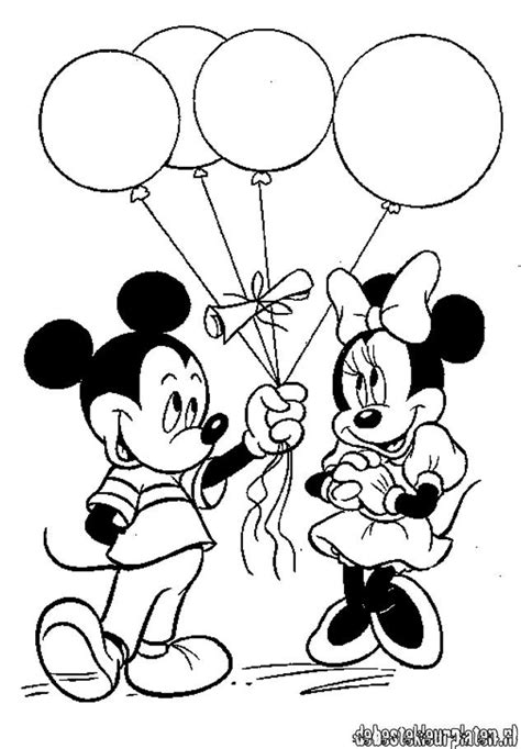 Mickey And Minnie Kissing Coloring Pages