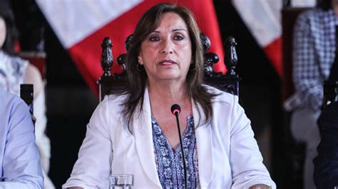 Presidenta De Perú Dina Boluarte Descarta Renuncia Y Exige Adelanto