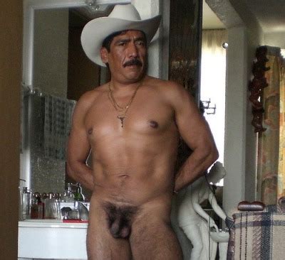 MADUROS LATINOS COGIENDO Y MAMANDO MIRA NUESTRAS G Tumbex