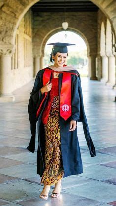 Wisuda Outdoor Photoshoot Ideas Ide Wisuda Wisuda Kuliah Gambar