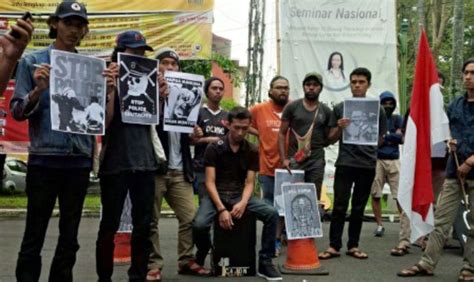 Demo Mahasiswa Aksi Solidaritas Bagi Mahasiswa Papua Di Jogja Tetap