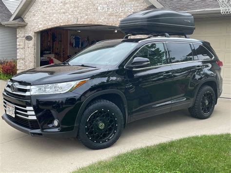 Toyota Highlander With X Anthem Off Road Avenger And