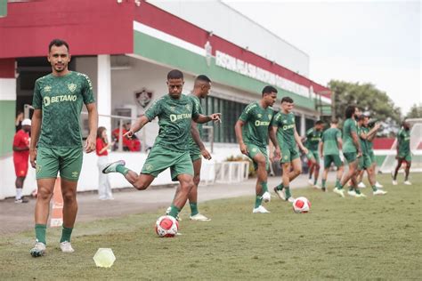 Após pré temporada encurtada Flu trabalhará de segunda a sábado no CT